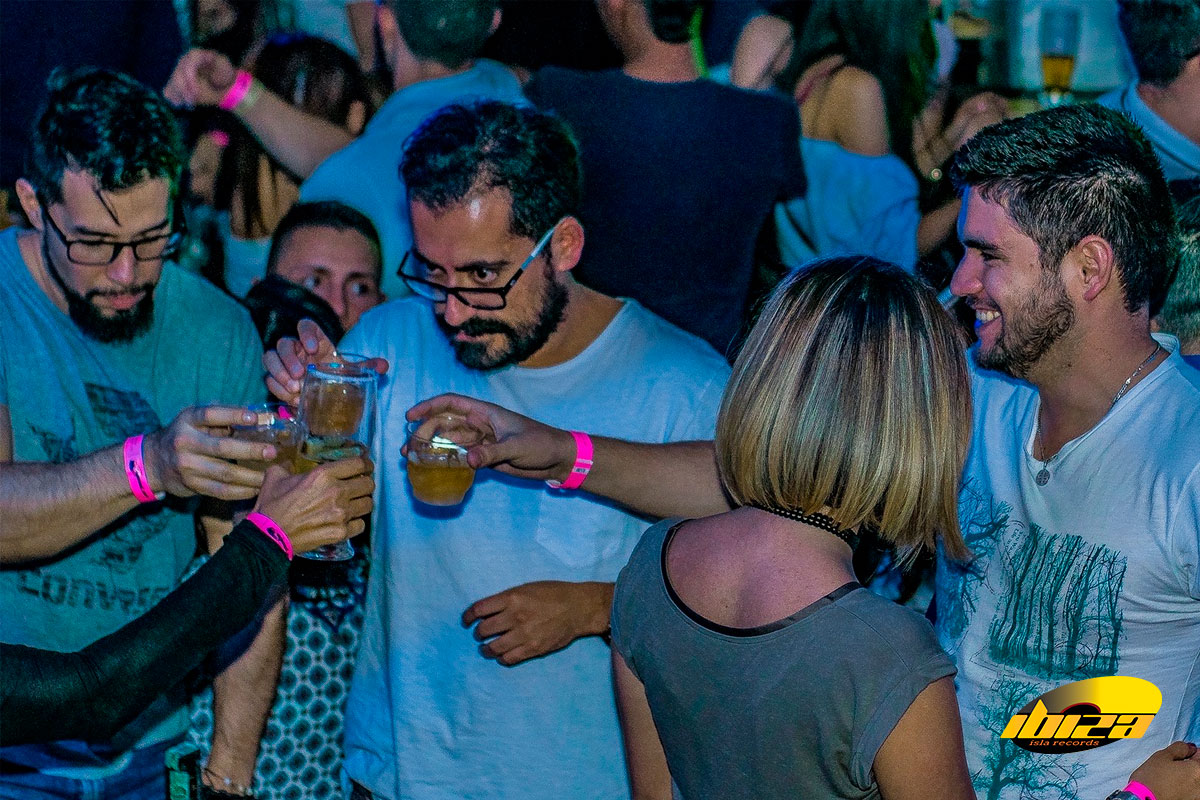 Ibiza Isla Records-19a4c6a6-f1dc-441a-8ac7-9575bc7321e0