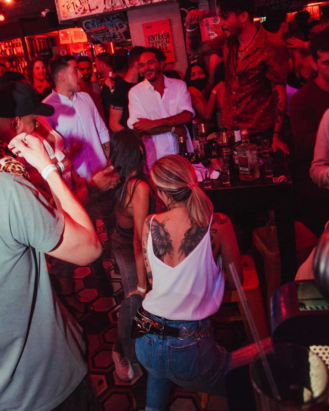 Haus Bar-3f3bdabd-8716-4eaa-82a9-d944521025a8