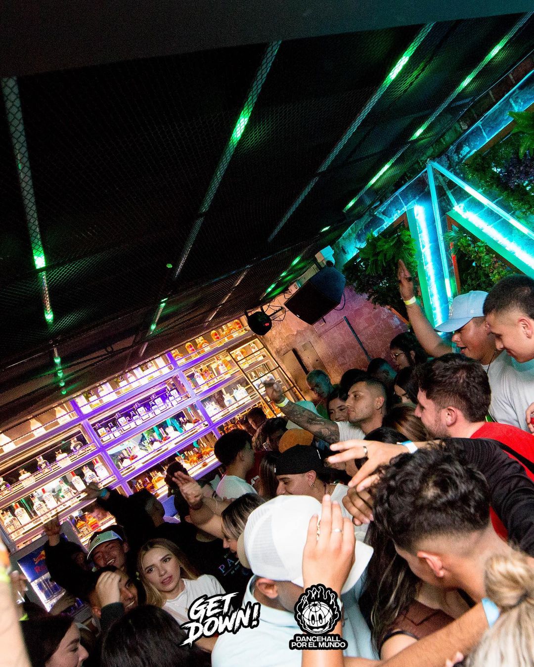 Get Down Bar-e519ef77-8da6-4883-86ad-8e010482f50a