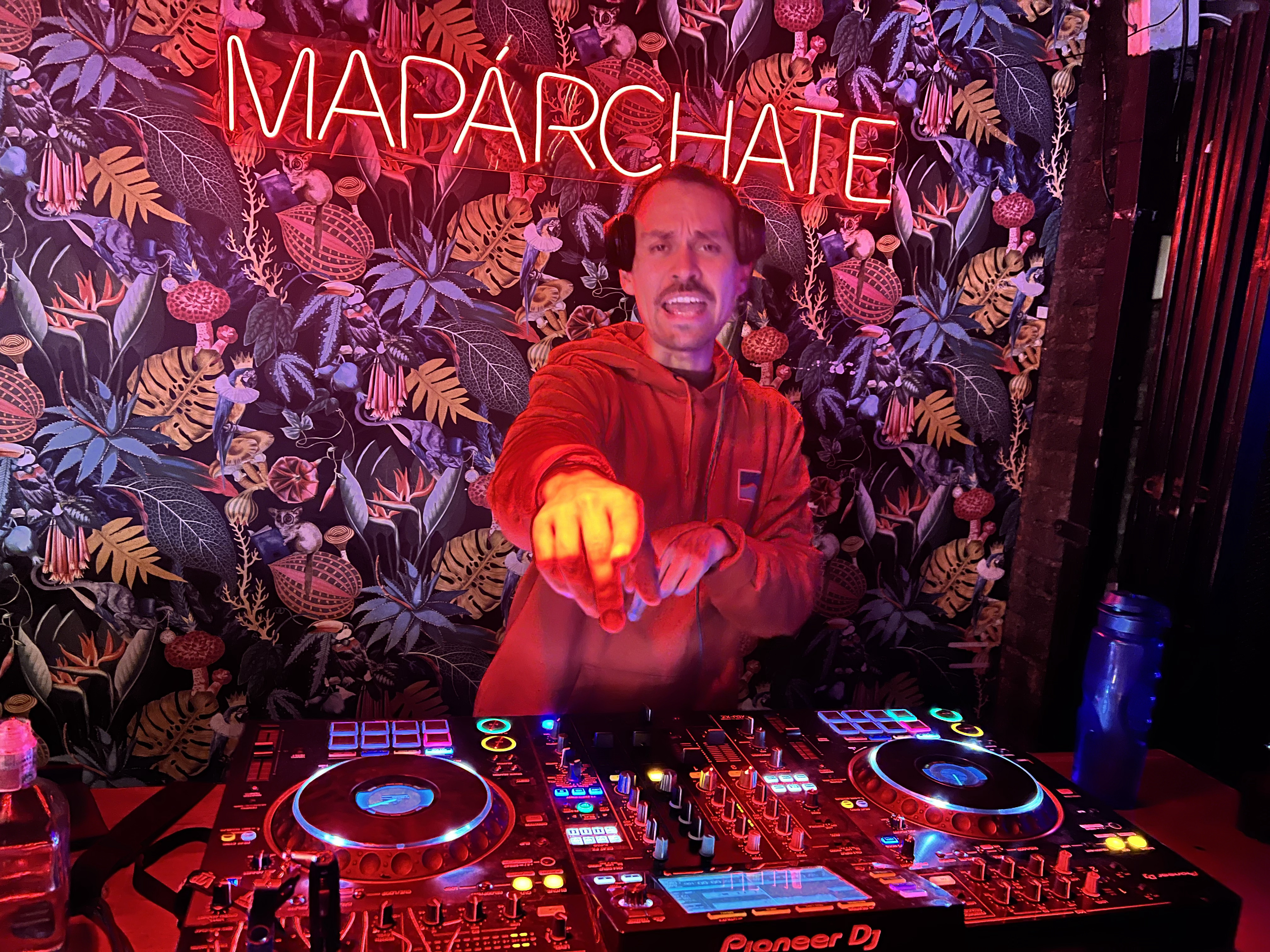 Mapache Bar-9d45ed1c-25e3-40c6-97d6-0c777788f541