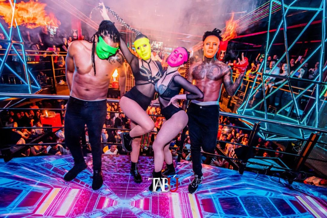 Tabu Studio Bar-6881fc4a-992b-45ee-96da-cfb51d0d4862