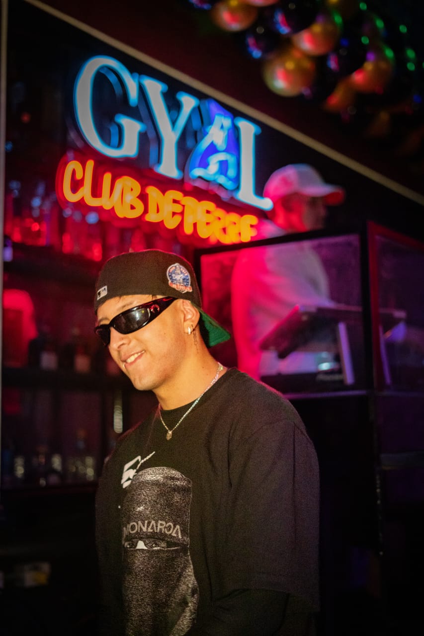 Gyal Bar-67b2e44e-06d9-4948-80e0-2041000e29df